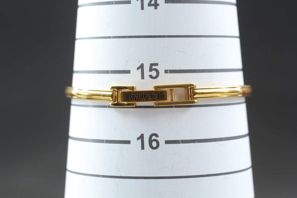 Near MINT GUCCI Change Bezel 11/12.2 White Quartz 25.8mm Ladies Watch
