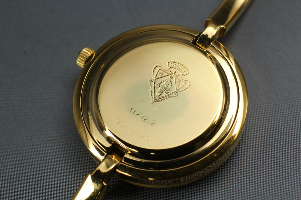 Near MINT GUCCI Change Bezel 11/12.2 White Quartz 25.8mm Ladies Watch