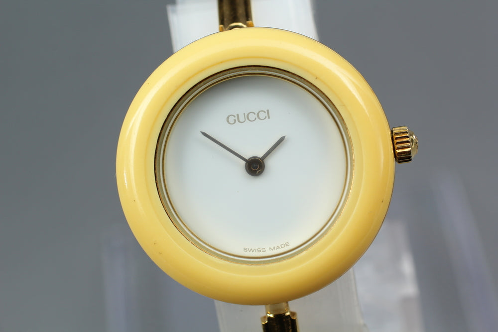 Near MINT GUCCI Change Bezel 11/12.2 White Quartz 25.8mm Ladies Watch
