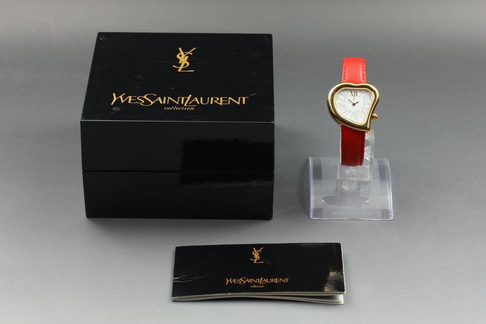 Near MINT Yves Saint Laurent 05F White Quartz 30.8mm Ladies Watch