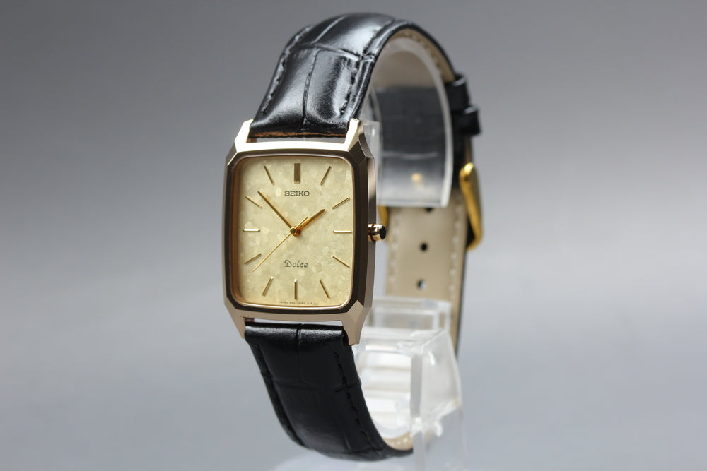 Near MINT SEIKO Dolce 8N41-5130 Gold Quartz 27.2mm Men's Watch 1971