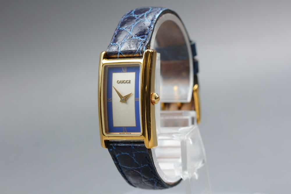 Near MINT GUCCI 2600L Silver/Blue Quartz 18.9mm Ladies Watch