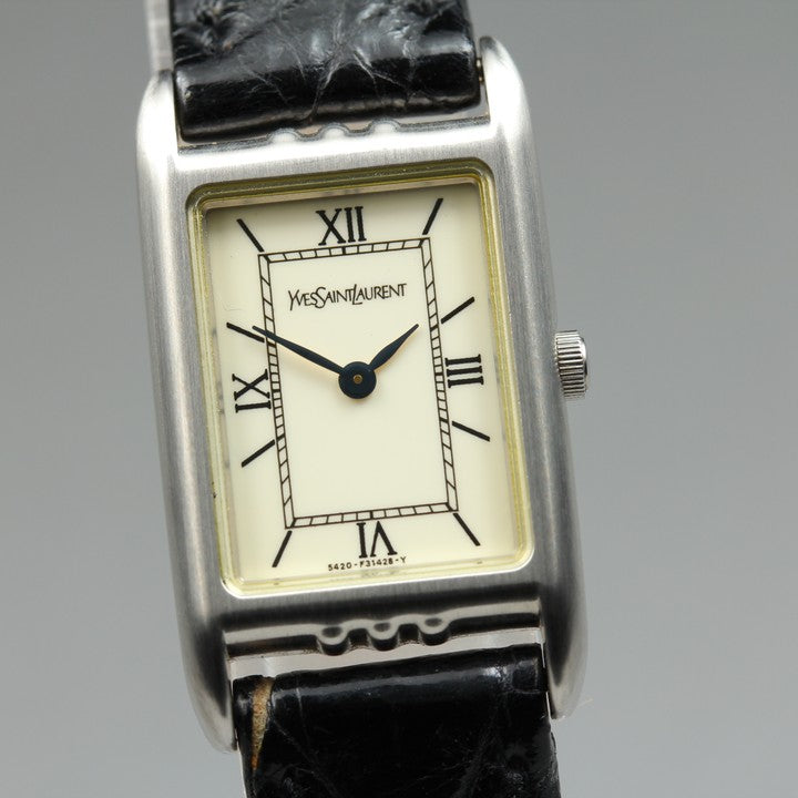 Near MINT Yves Saint Laurent 5420-F46878 White Quartz 17.1mm Ladies Watch