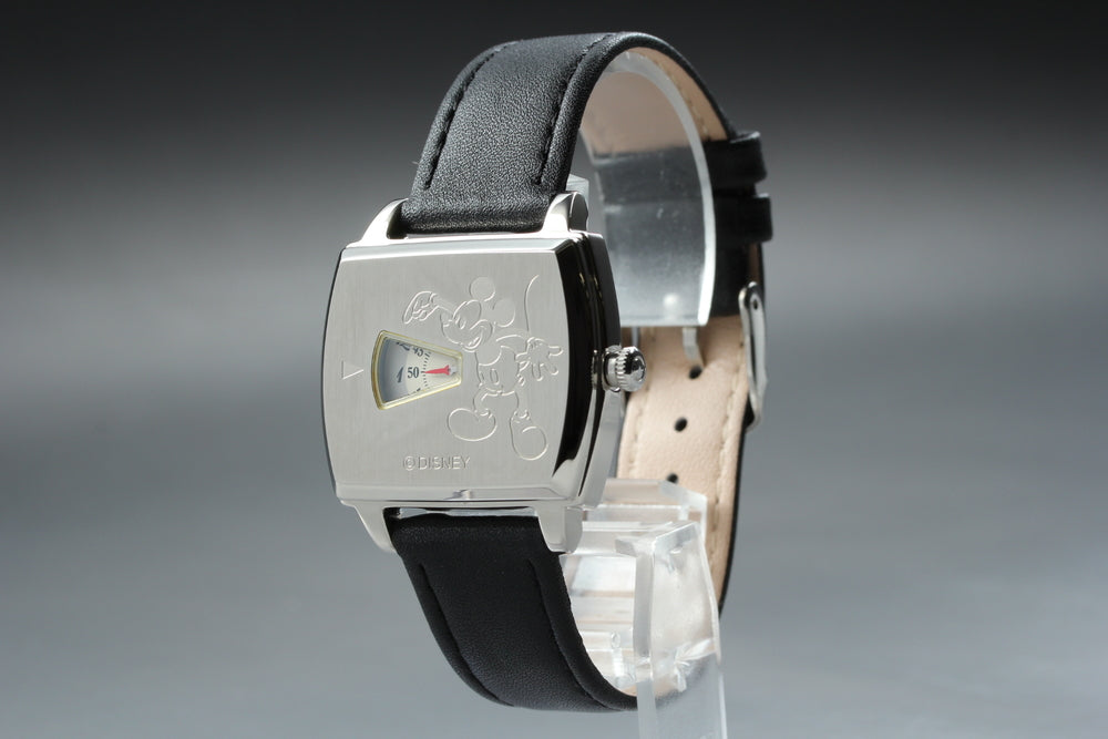 Near MINT SEIKO Aruba Y204-5000 White Manual 32.8mm Men's Watch