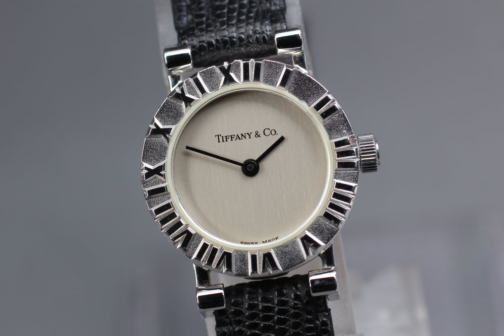 Near MINT TIFFANY&Co. Atlas Mini S0640 Silver Quartz 19mm Ladies Watch