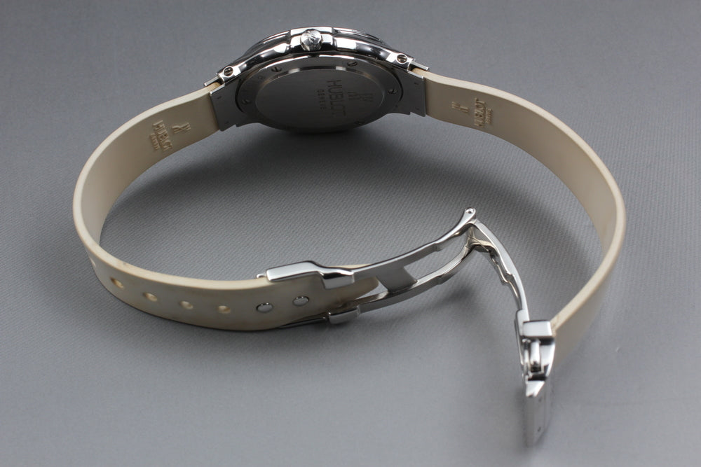 Near MINT HUBLOT Classic Tradition B1405.1 Beige Quartz 32.3mm Ladies Watch