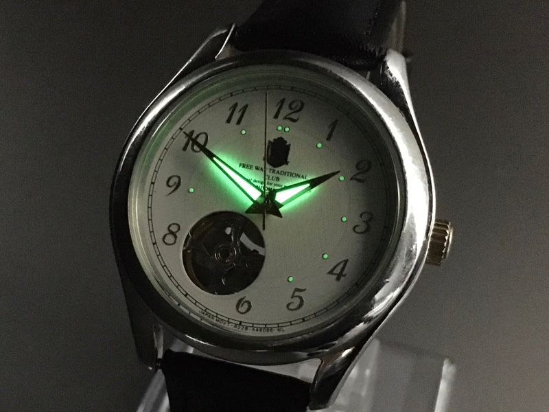 Near MINT CITIZEN FREE WAY TRADITIONAL CLUB 8228-A43728 White Auto 35mm Men's Watch