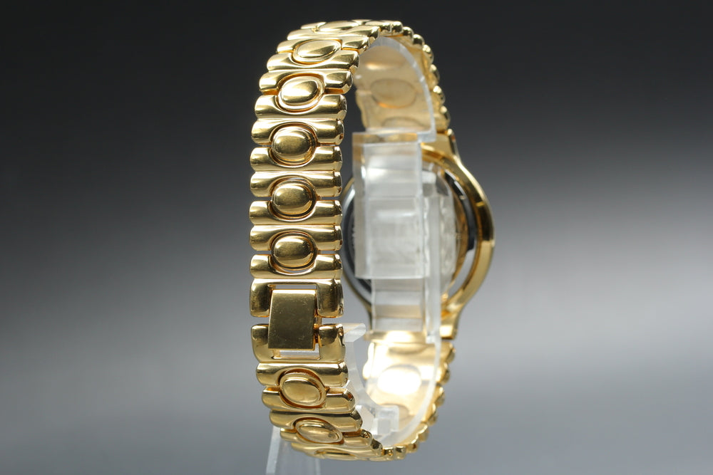 Near MINT Givenchy GV-MGBRW-2040T White Quartz 32mm Men's Watch