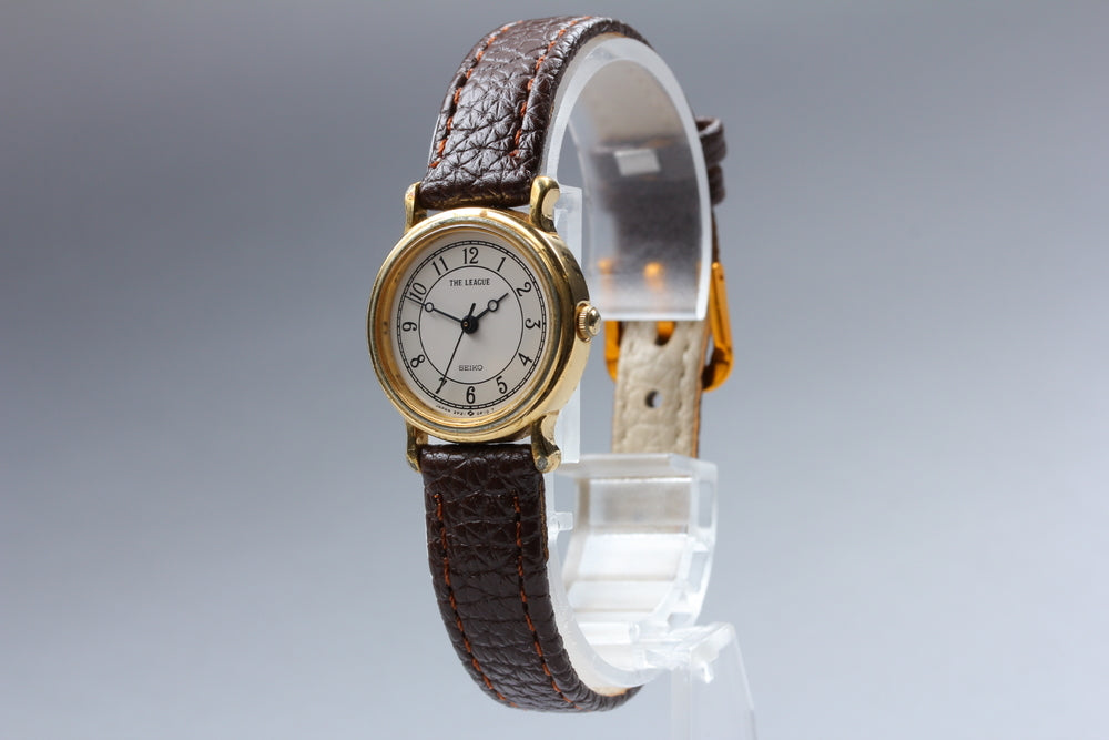 SEIKO The League 2P21-0B00 Beige Quartz 22mm Ladies Watch