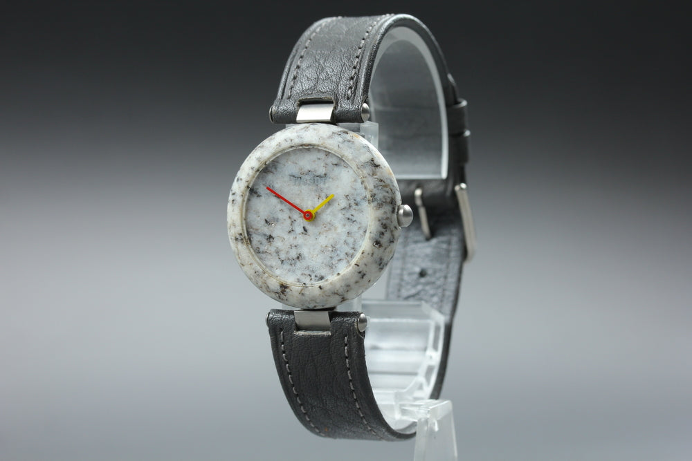 Near MINT TISSOT R150 Quartz 30mm Men's Watch