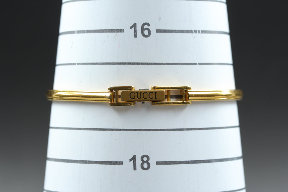 Near MINT GUCCI 11/12.2 White Quartz 25.8mm Ladies Watch