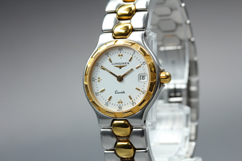 Near MINT LONGINES Conquest L1.114.3 White Quartz 25mm Ladies Watch