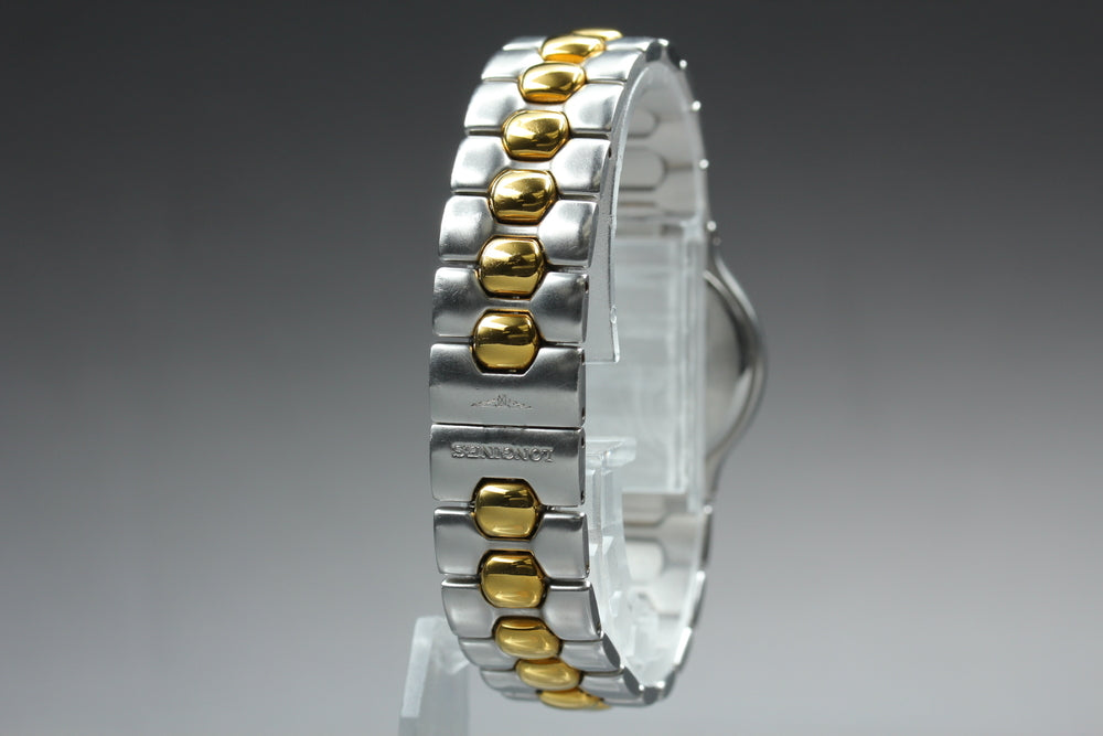Near MINT LONGINES Conquest L1.114.3 White Quartz 25mm Ladies Watch