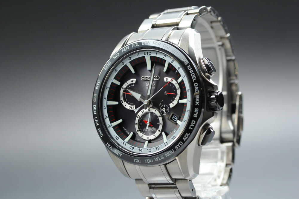 Near MINT SEIKO Astron SBXB051/8X53-0AD0-2 Black Solar 44mm Men's Watch