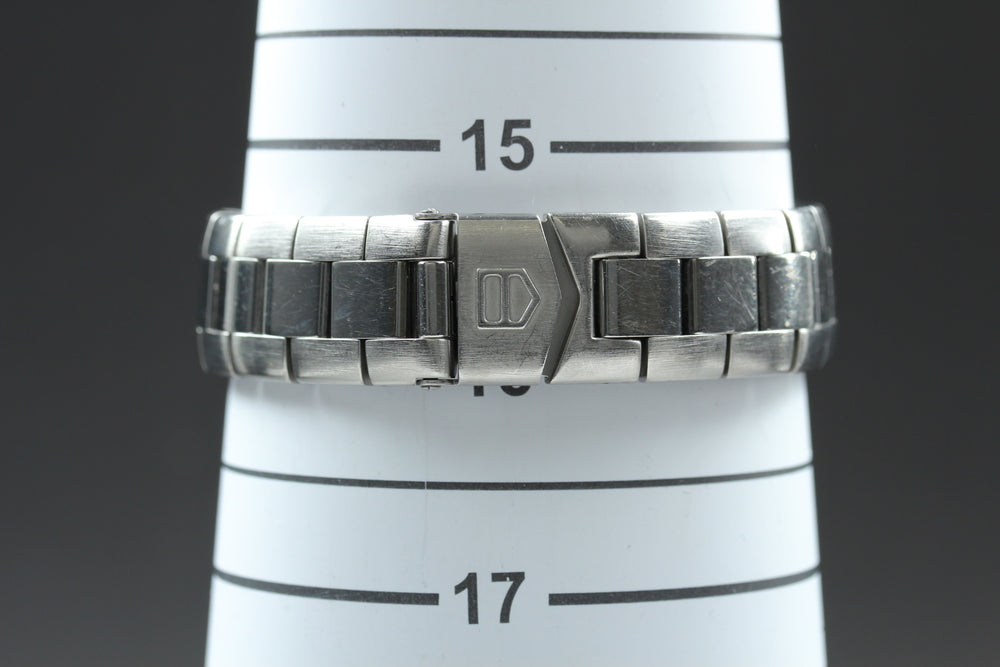 Near MINT TAG Heuer Kylium WL1314 Silver Quartz 27.2mm Ladies Watch