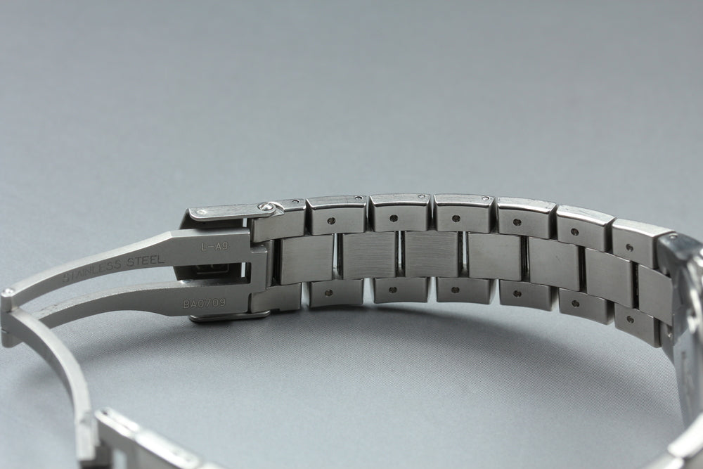 Near MINT TAG Heuer Kylium WL1314 Silver Quartz 27.2mm Ladies Watch