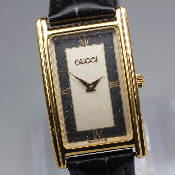Near MINT GUCCI 2600M Silver/Black Quartz 23mm Men's Watch