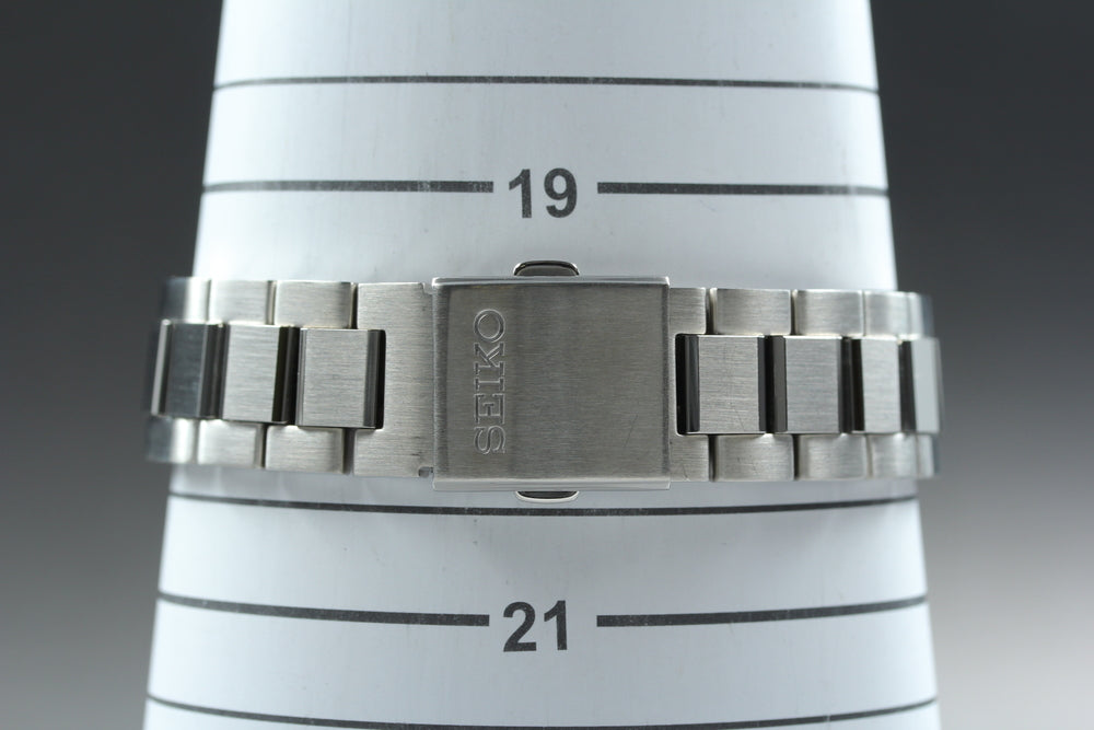 MINT SEIKO V175-0FA0 Navy Solar 42mm Men's Watch