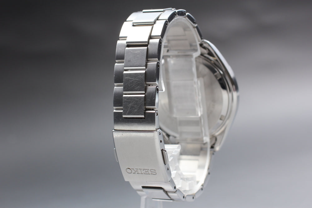 Near MINT SEIKO V175-0FA0 Blue Quartz 42mm Men's Watch