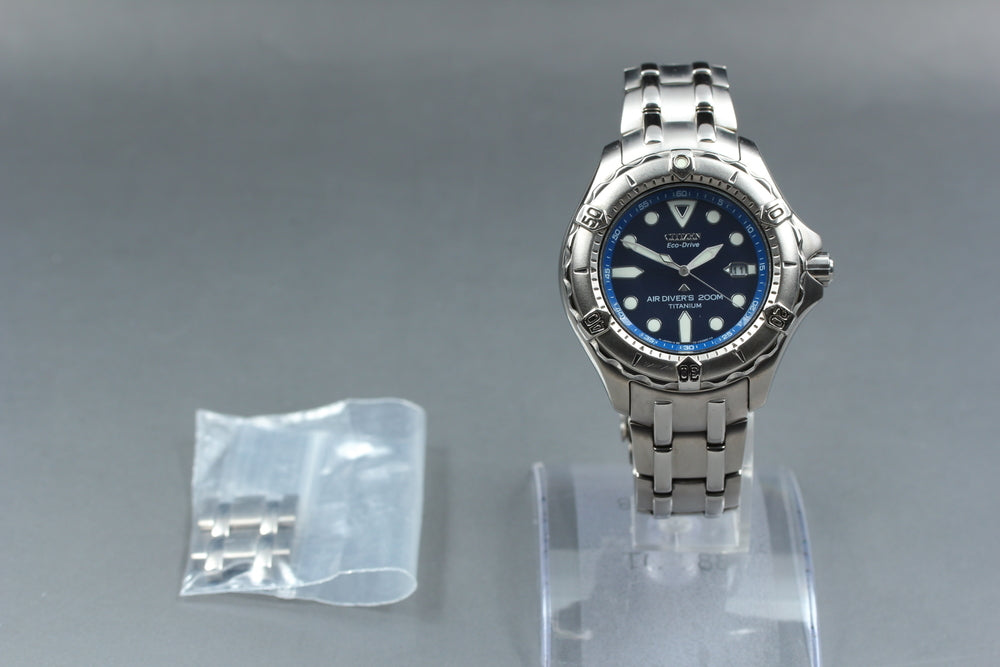 Near MINT CITIZEN Professional Master B872-H26035 Blue Eco-Drive 43mm Men's Watch