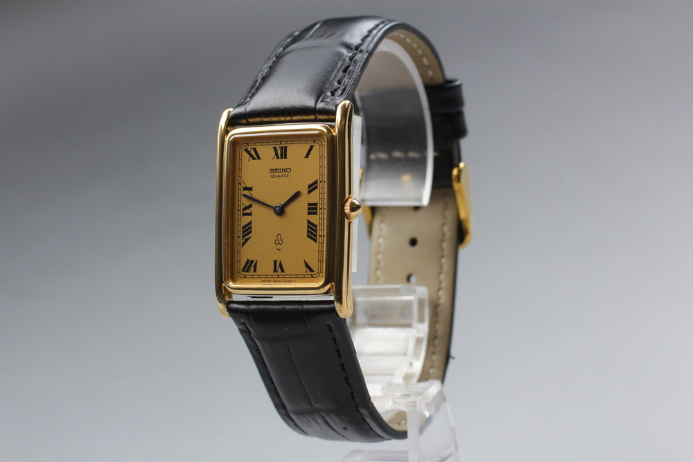 Near MINT SEIKO Chariot 2620-5010 Gold Quartz 25mm Men's Watch 1979