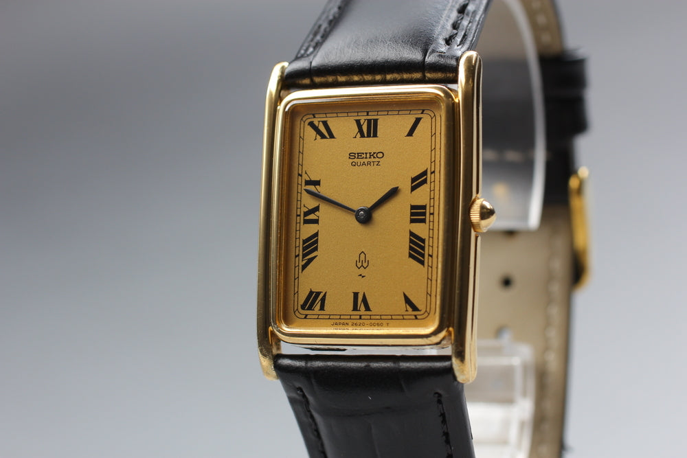 Near MINT SEIKO Chariot 2620-5010 Gold Quartz 25mm Men's Watch 1979