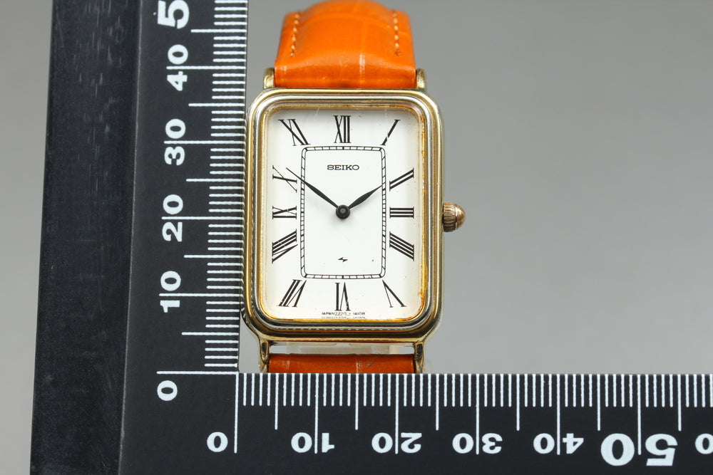 SEIKO Chariot 2220-3460 White Manual 26mm Men's Watch 1977