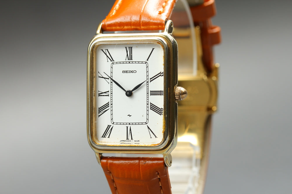 SEIKO Chariot 2220-3460 White Manual 26mm Men's Watch 1977