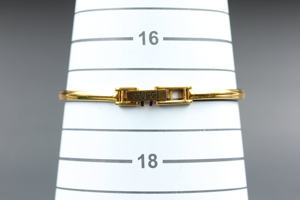 Near MINT GUCCI Change Bezel 11/12 White Quartz 26mm Ladies Watch