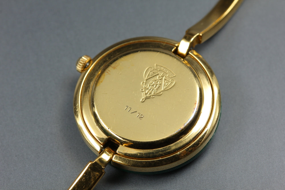 Near MINT GUCCI Change Bezel 11/12 White Quartz 26mm Ladies Watch