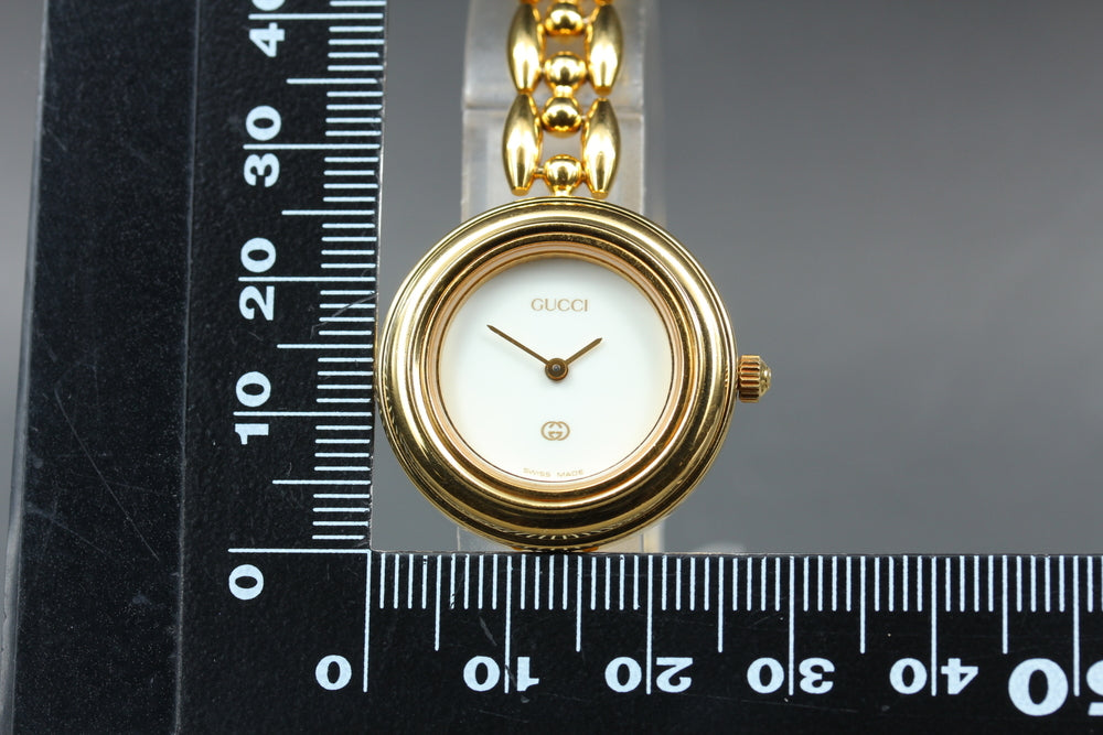 Near MINT GUCCI Change Bezel 11/12 White Quartz 26mm Ladies Watch