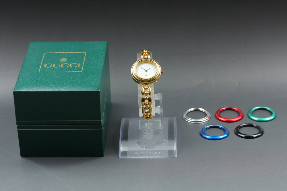 Near MINT GUCCI Change Bezel 11/12 White Quartz 26mm Ladies Watch
