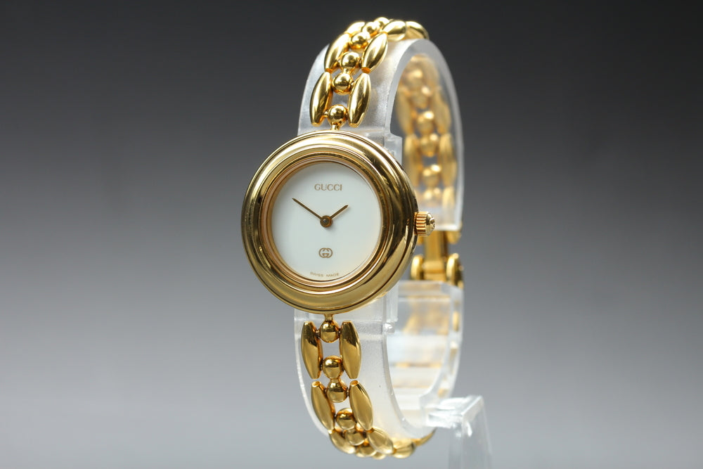 Near MINT GUCCI Change Bezel 11/12 White Quartz 26mm Ladies Watch