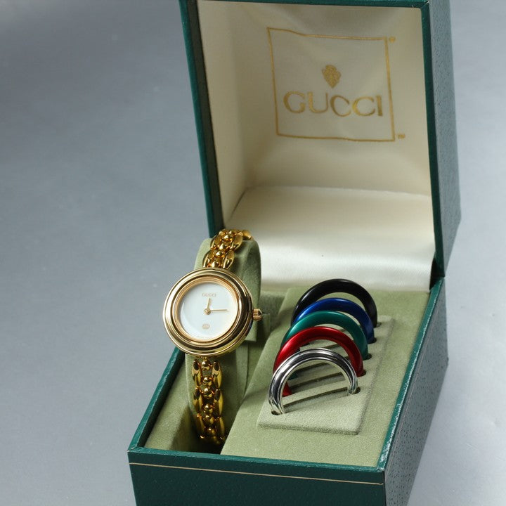 Near MINT GUCCI Change Bezel 11/12 White Quartz 26mm Ladies Watch