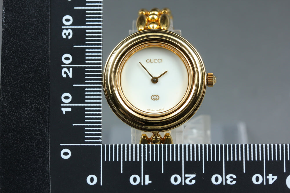Near MINT GUCCI Change Bezel 11/12 White Quartz 26mm Ladies Watch