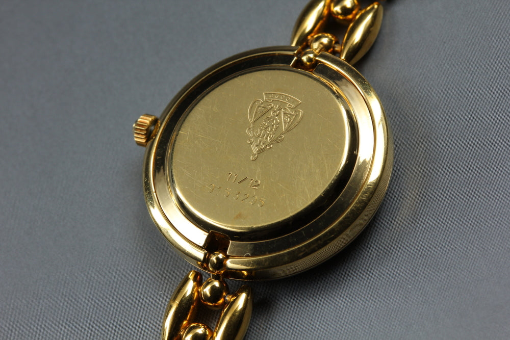 Near MINT GUCCI Change Bezel 11/12 White Quartz 26mm Ladies Watch