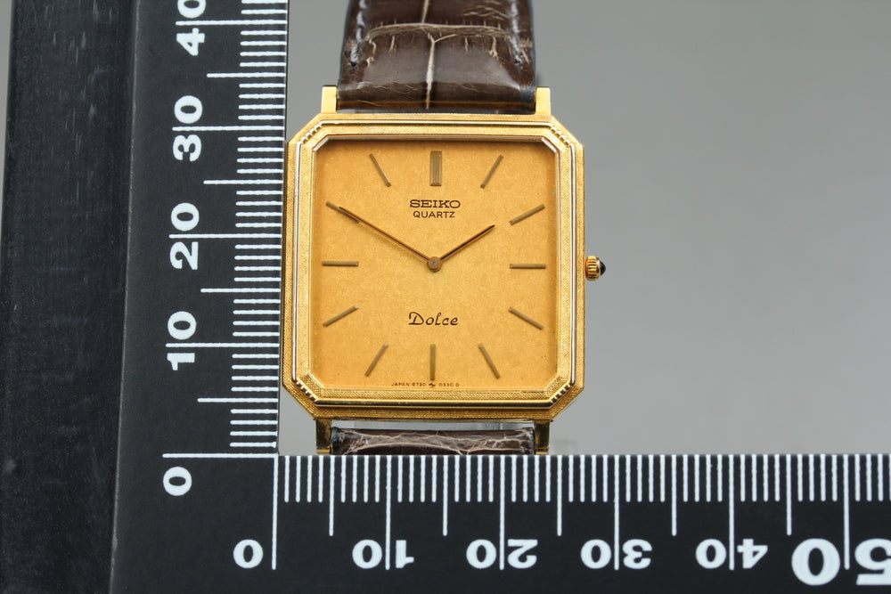 Near MINT SEIKO Dolce 1982 6730-5160 Gold Quartz 26mm Men's Watch