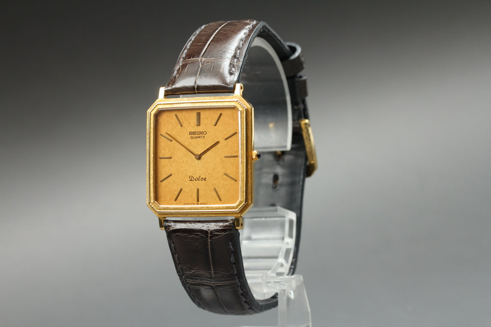 Near MINT SEIKO Dolce 1982 6730-5160 Gold Quartz 26mm Men's Watch