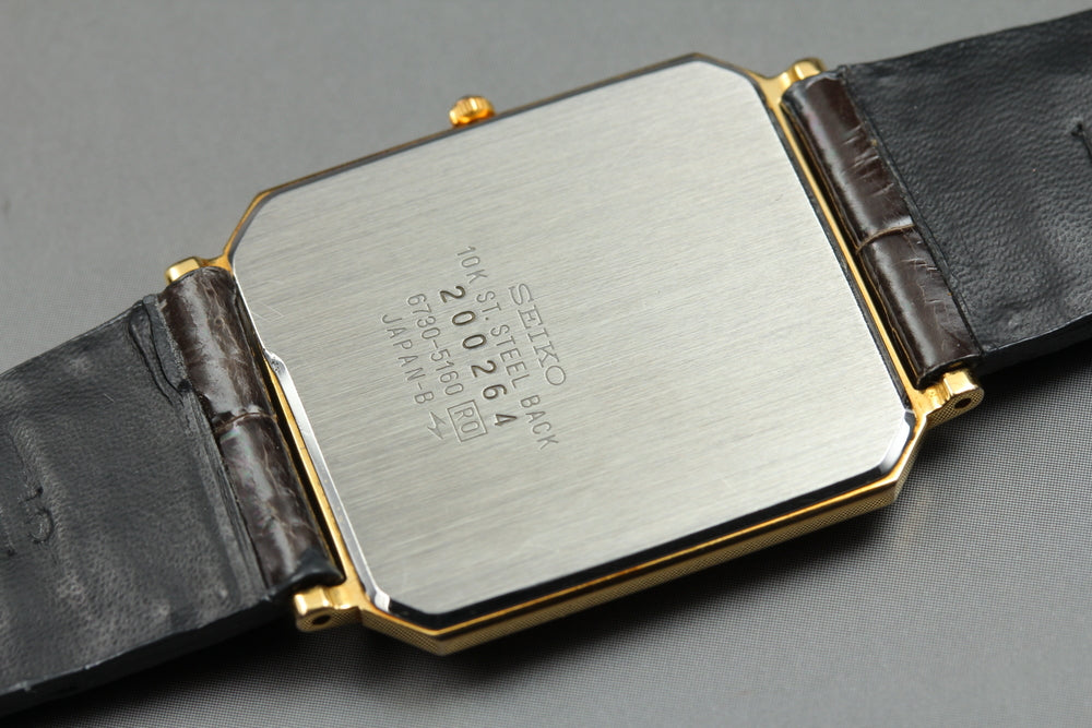 Near MINT SEIKO Dolce 1982 6730-5160 Gold Quartz 26mm Men's Watch