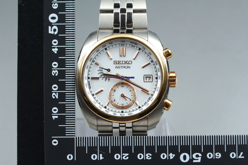 Near MINT SEIKO Astron SBXY020/8B63-0AZ0 White Solar 40mm Men's Watch