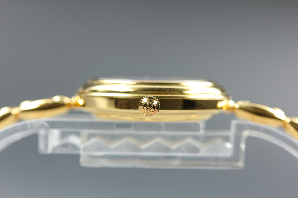 Near MINT GUCCI Change Bezel 11/12 White Quartz 25mm Ladies Watch