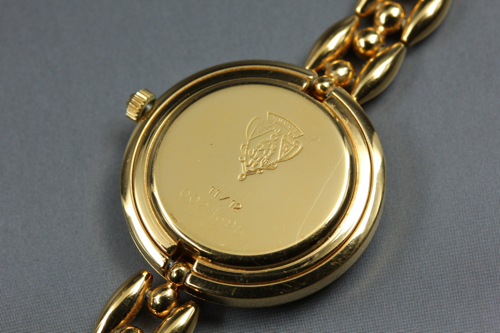 Near MINT GUCCI Change Bezel 11/12 White Quartz 25mm Ladies Watch