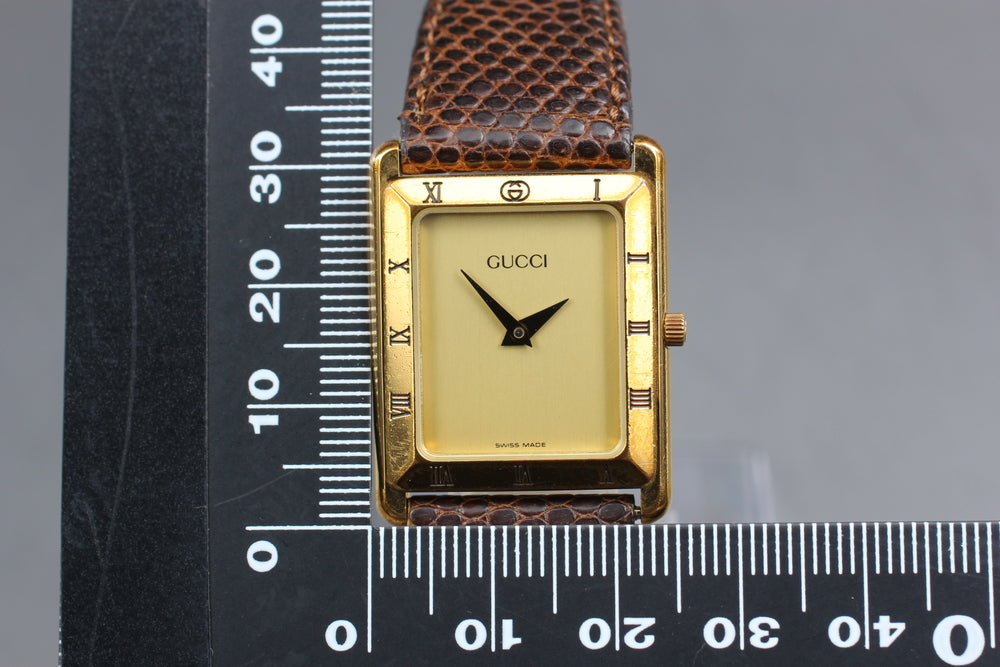 GUCCI 4200M Gold Quartz 24mm Men's Watch