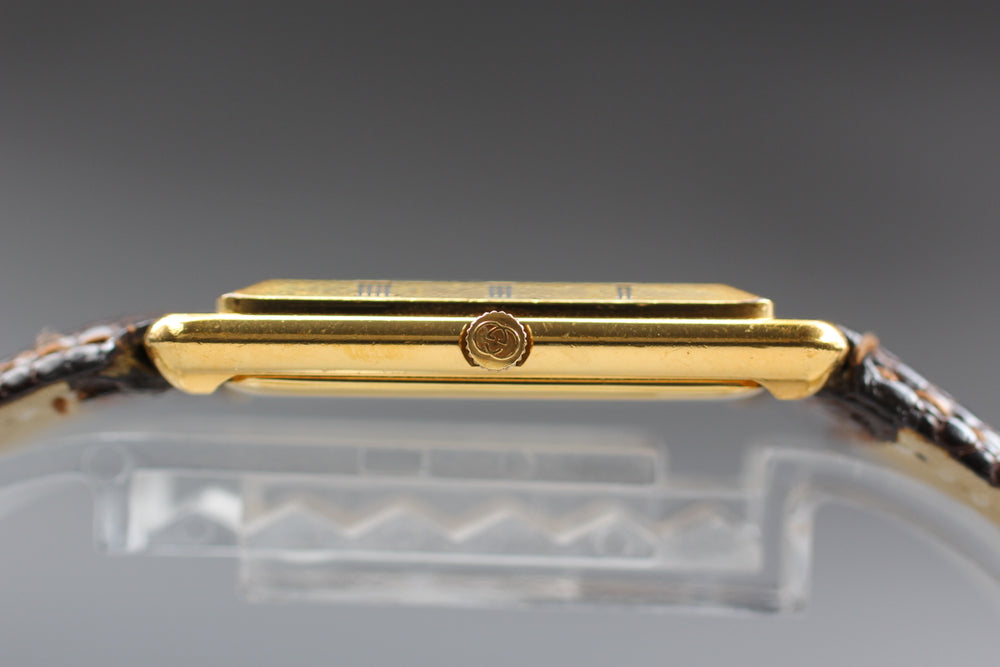 GUCCI 4200M Gold Quartz 24mm Men's Watch