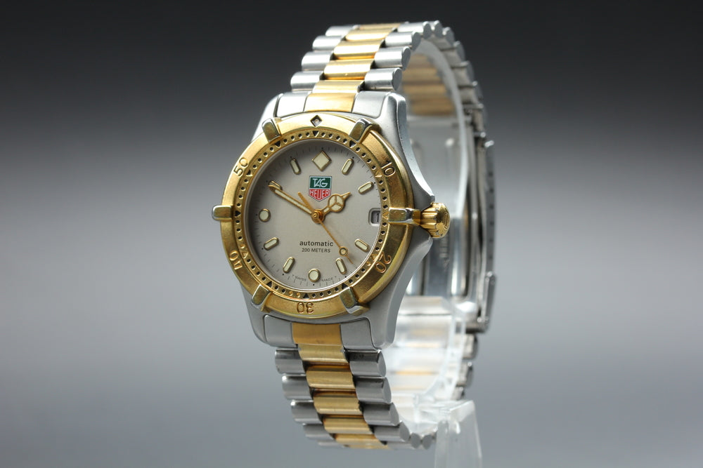 Near MINT TAG Heuer Professional 2000 665.013F Silver Auto 34mm Men's Watch