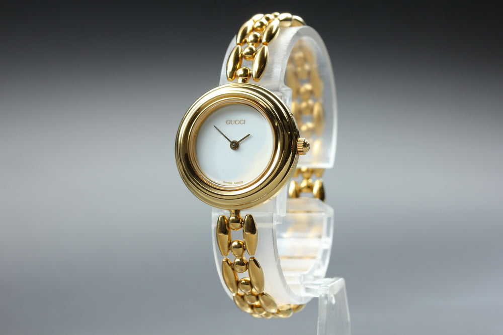 Near MINT GUCCI Change Bezel 11/12.2 White Quartz 26mm Ladies Watch