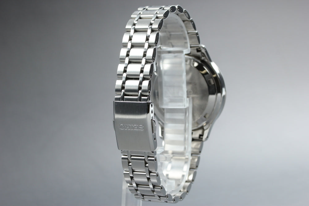 Near MINT SEIKO Selection SBTR055/8T63-03P0 White/Black Quartz 38mm Men's Watch