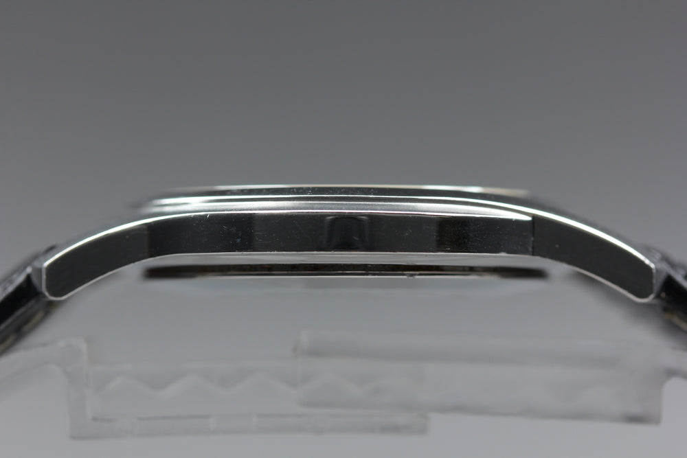 GUCCI 5500XL Quartz 38mm Men's Watch