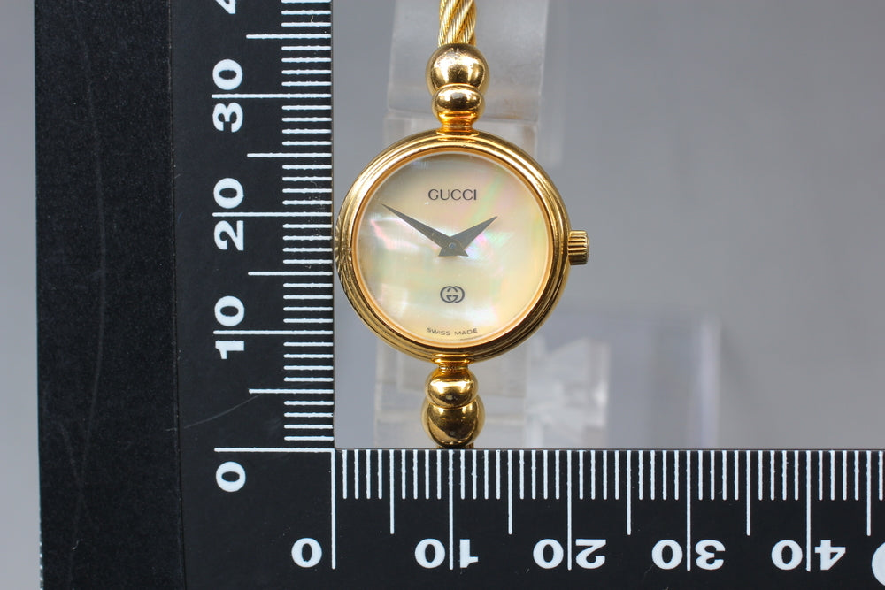 GUCCI 2700L Silver/White Quartz 20mm Ladies Watch