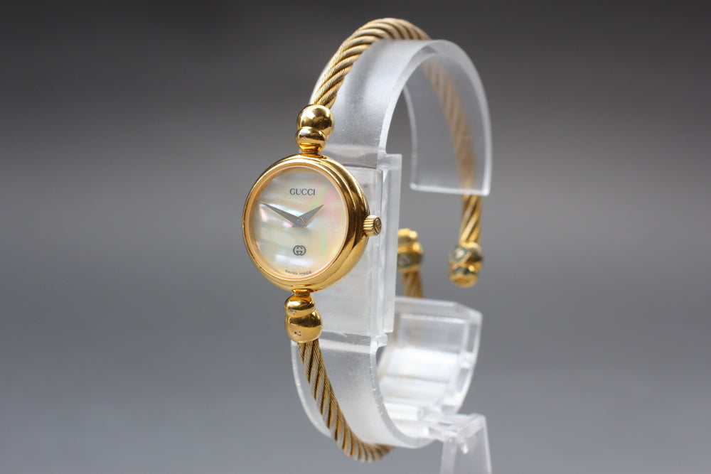 GUCCI 2700L Silver/White Quartz 20mm Ladies Watch